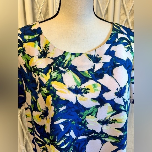 J. Crew Factory Top Blouse Blue White Yellow Floral Short Sleeve size Medium - Picture 6 of 16